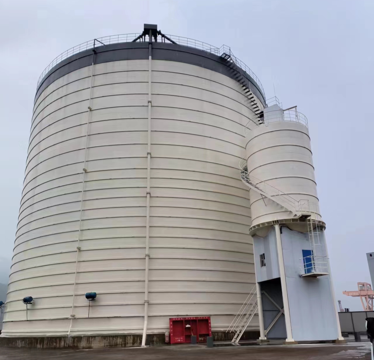 雷鸣镇10万吨水泥钢板库